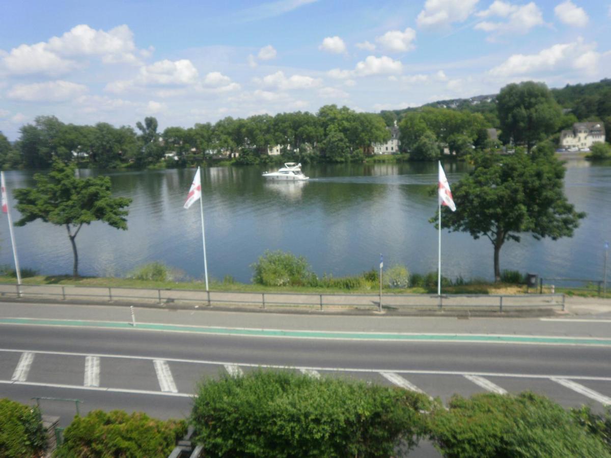 كوبلنس Villa Am Moselufer Im Kurort Koblenz-Guls المظهر الخارجي الصورة